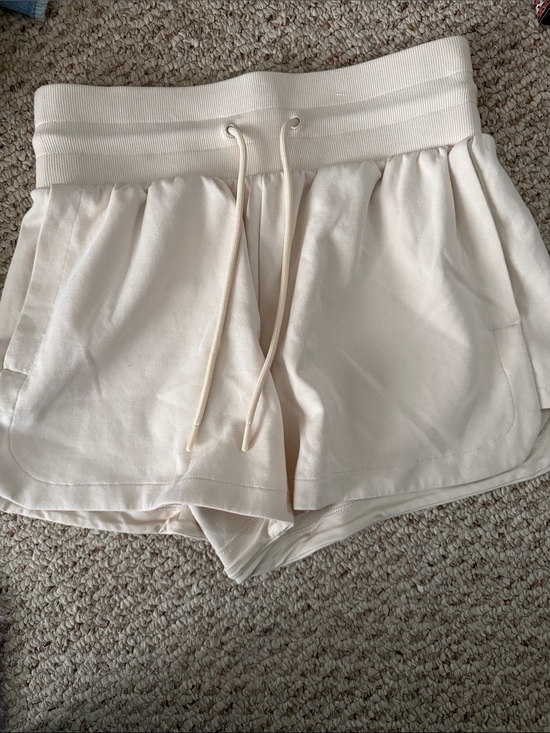Old Navy Pants - Old Navy Women's Cream Athletic Shorts